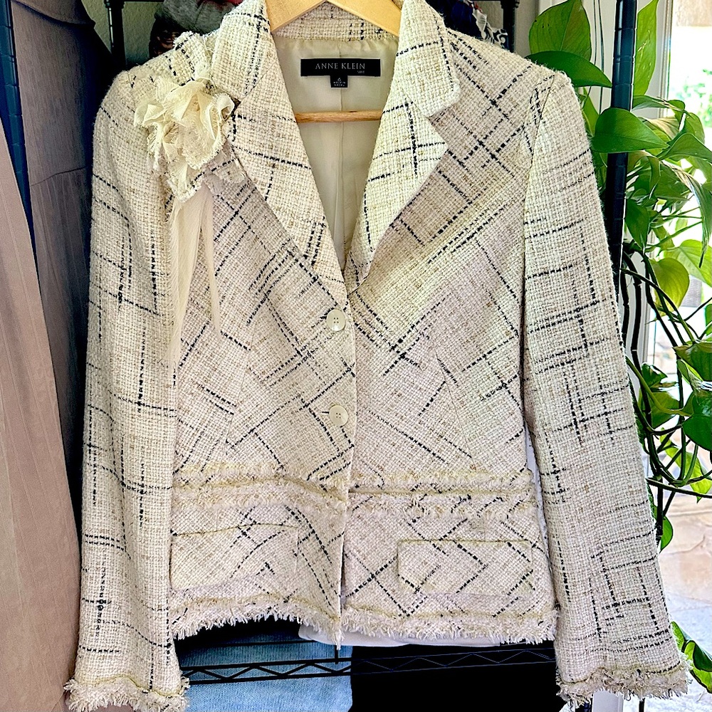 Anne Klein Women's Cream Tweed Blazer